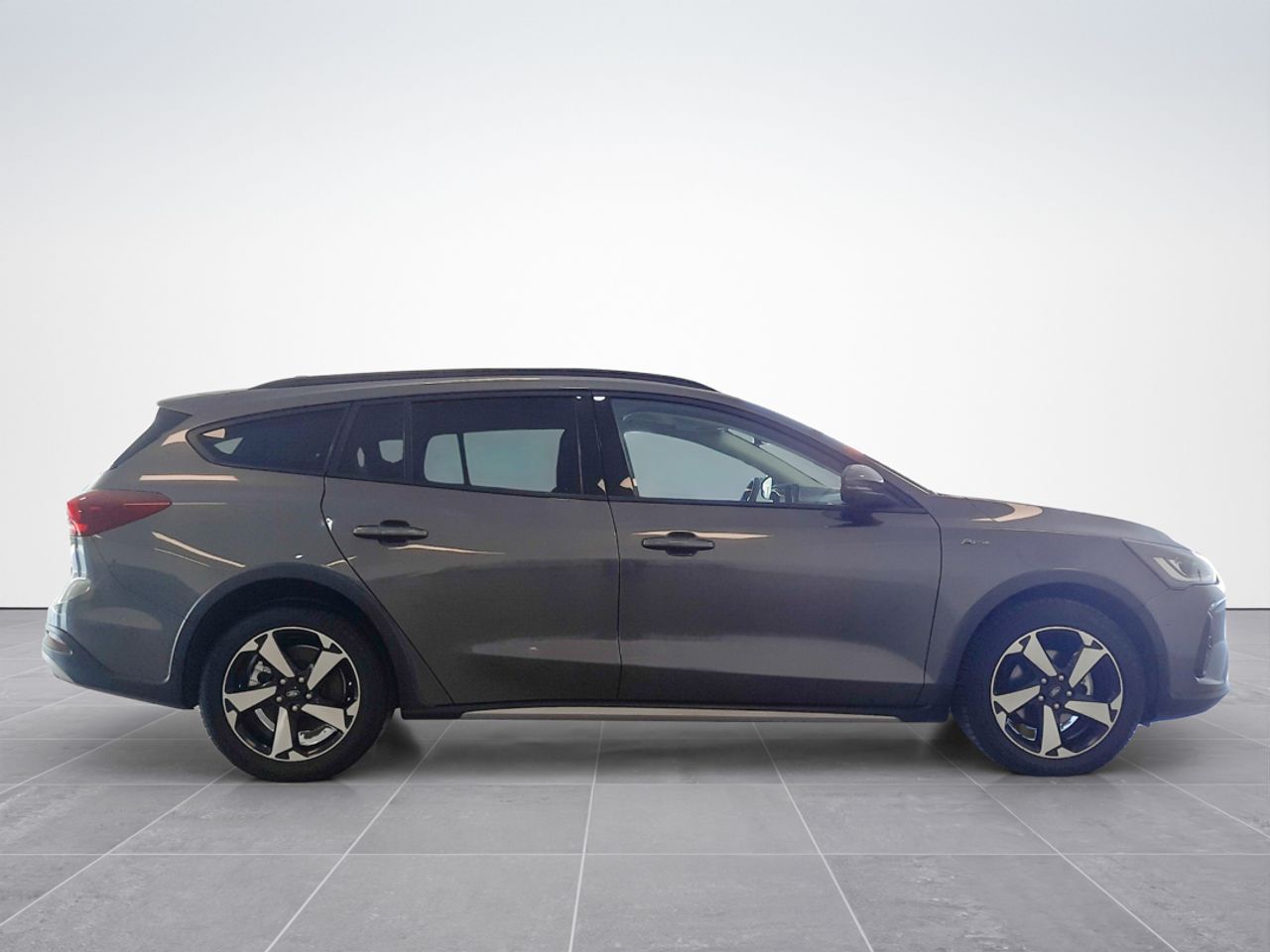 Ford Focus Sportbreak 1.0 Ecoboost MHEV Active 125  - Foto 2