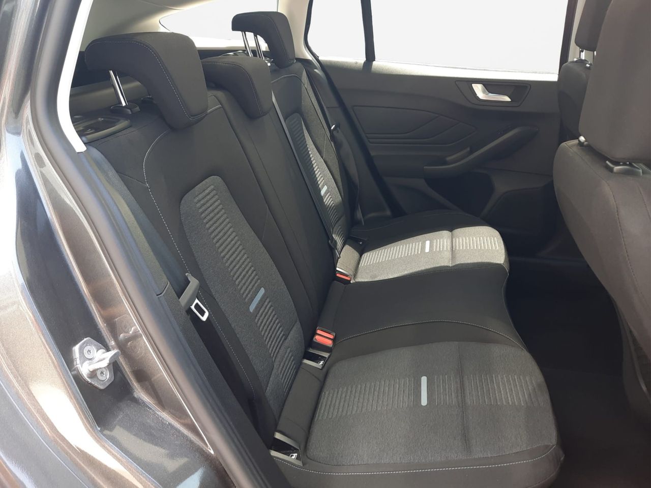 Ford Focus Sportbreak 1.0 Ecoboost MHEV Active 125  - Foto 2