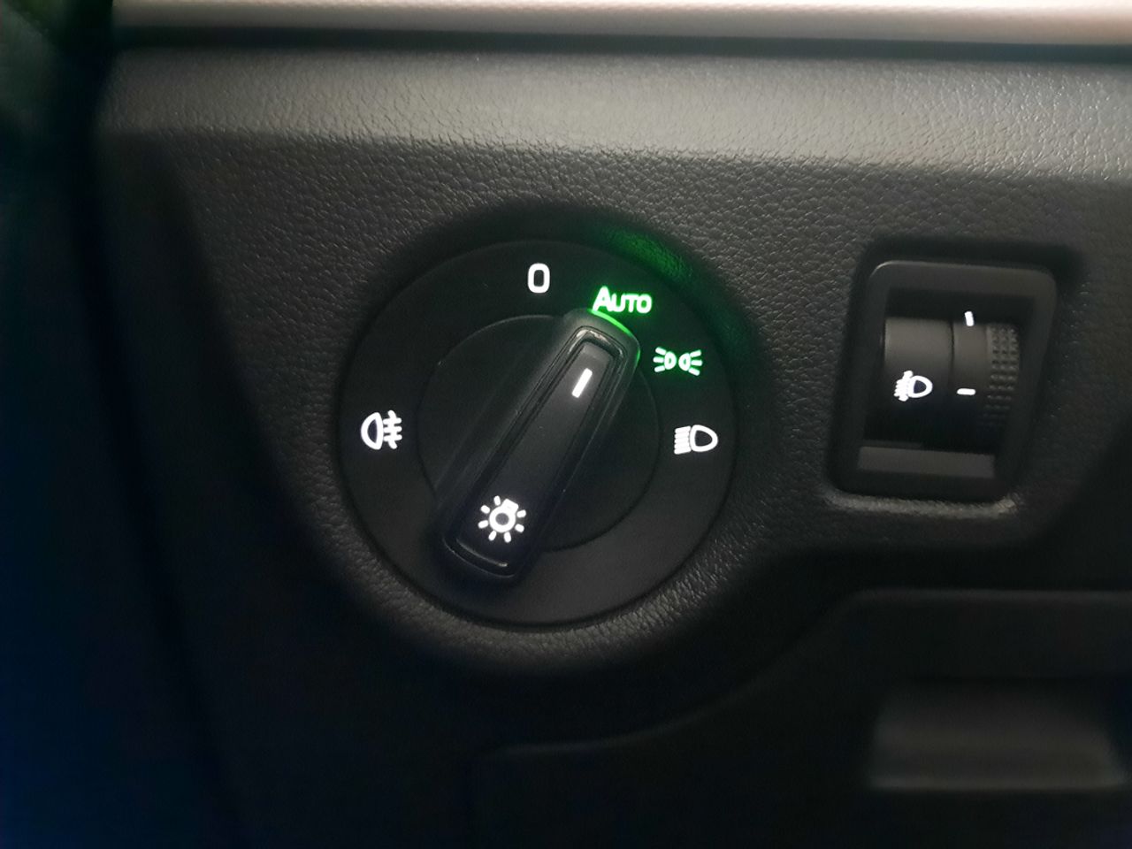 Skoda Kamiq 1.0 TSI Emotion 81kW DSG  - Foto 2