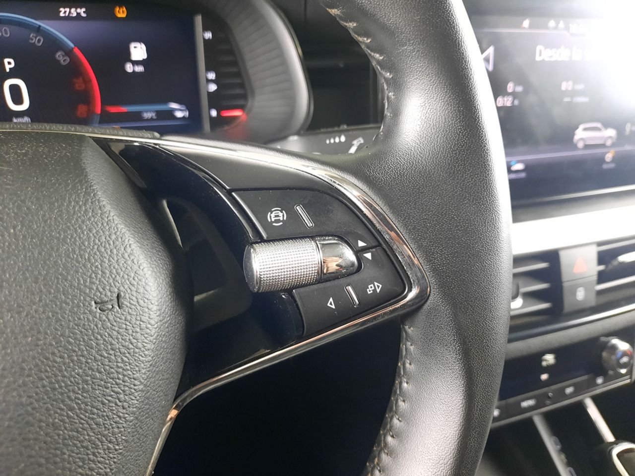 Skoda Kamiq 1.0 TSI Emotion 81kW DSG  - Foto 2