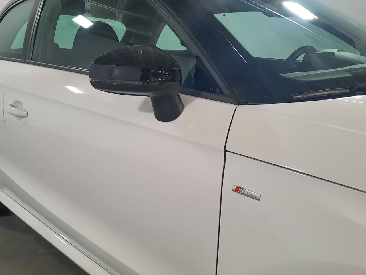 Audi A1 1.0 TFSI Adrenalin  - Foto 2