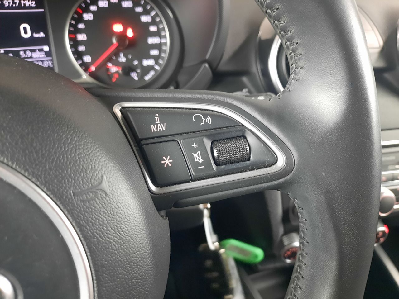 Audi A1 1.0 TFSI Adrenalin  - Foto 2