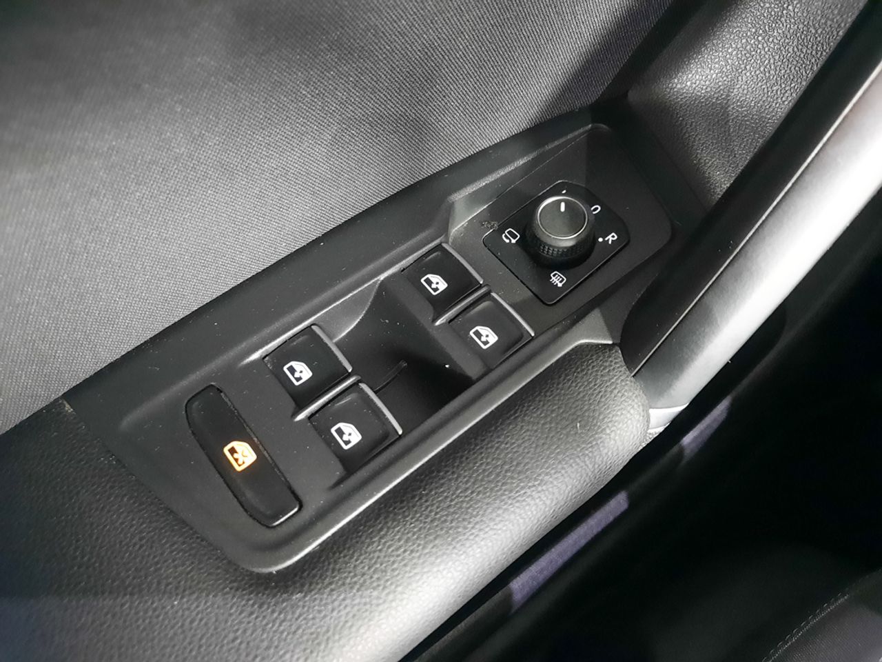 Volkswagen Tiguan Tiguan 2.0TDI Sport 4Motion 110kW  - Foto 2
