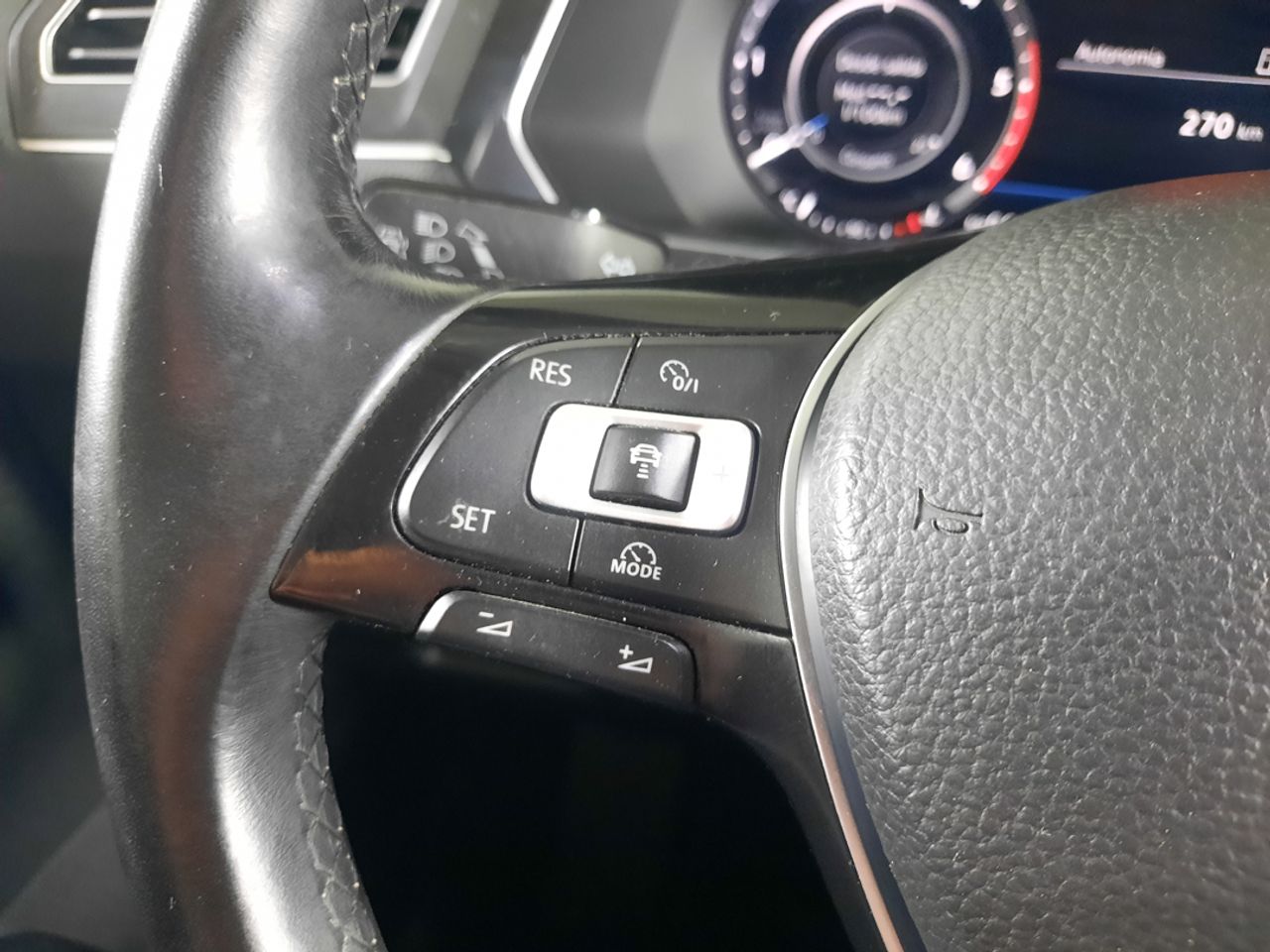 Volkswagen Tiguan Tiguan 2.0TDI Sport 4Motion 110kW  - Foto 2