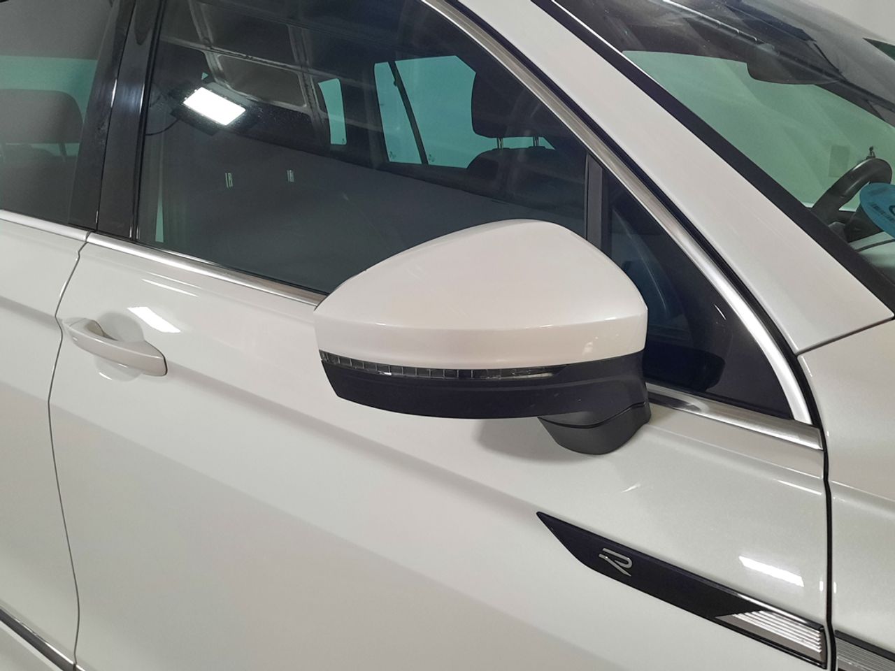 Volkswagen Tiguan Tiguan 2.0 TSI R 4Motion DSG 235kW  - Foto 2