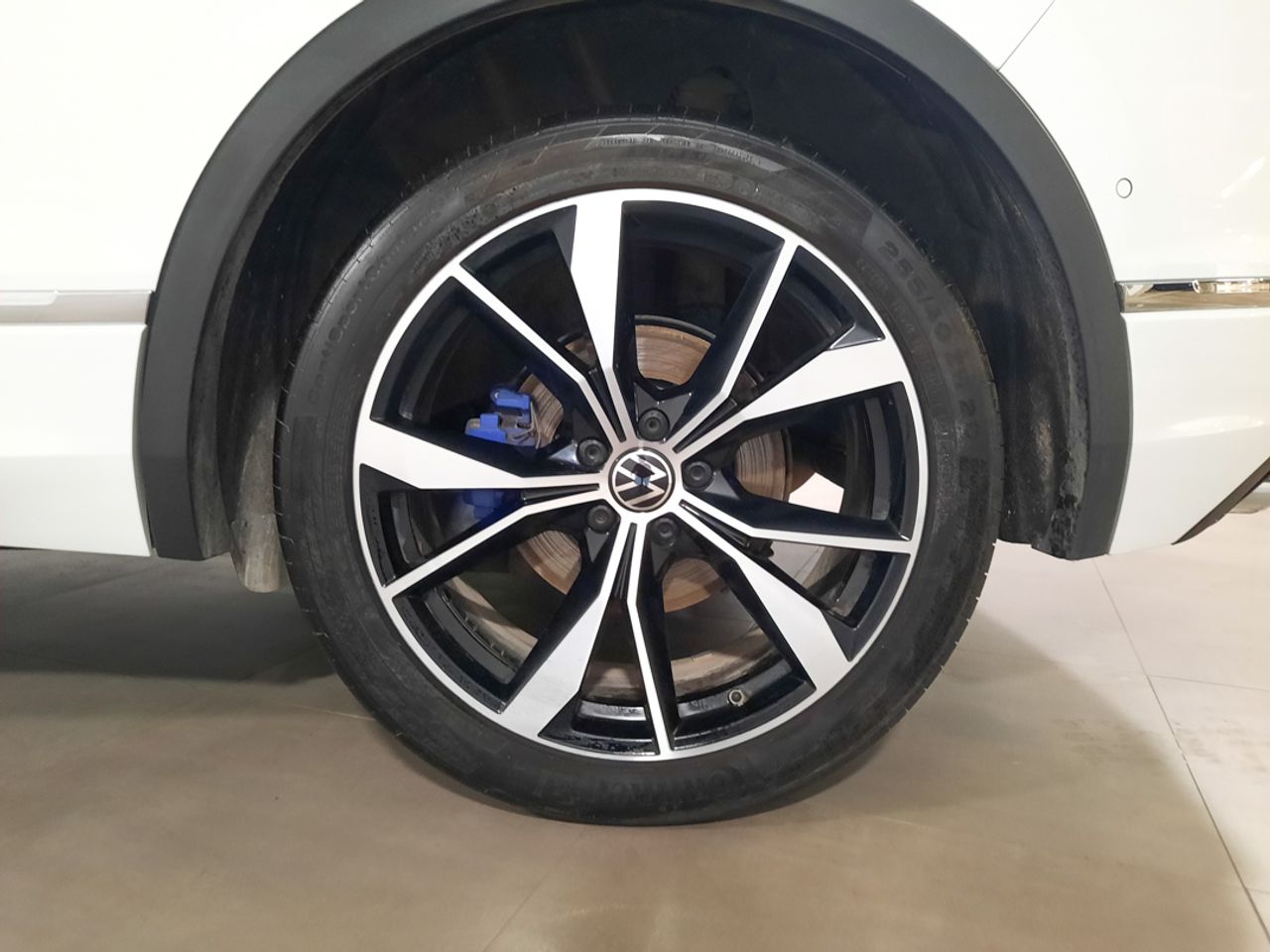 Volkswagen Tiguan Tiguan 2.0 TSI R 4Motion DSG 235kW  - Foto 2