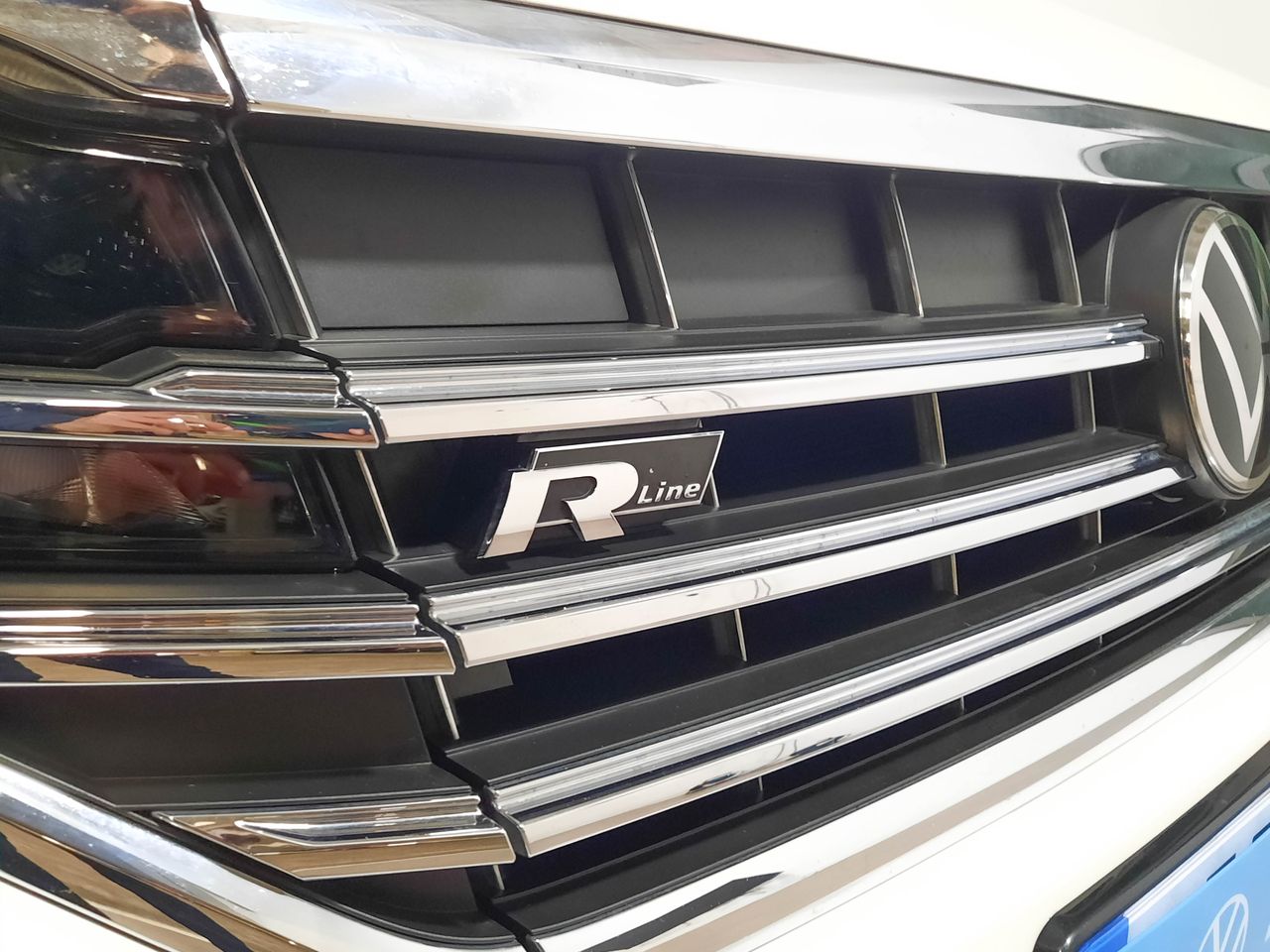 Volkswagen Touareg Touareg 3.0TDI V6 R-Line Tiptronic 4Motion 170kW  - Foto 2