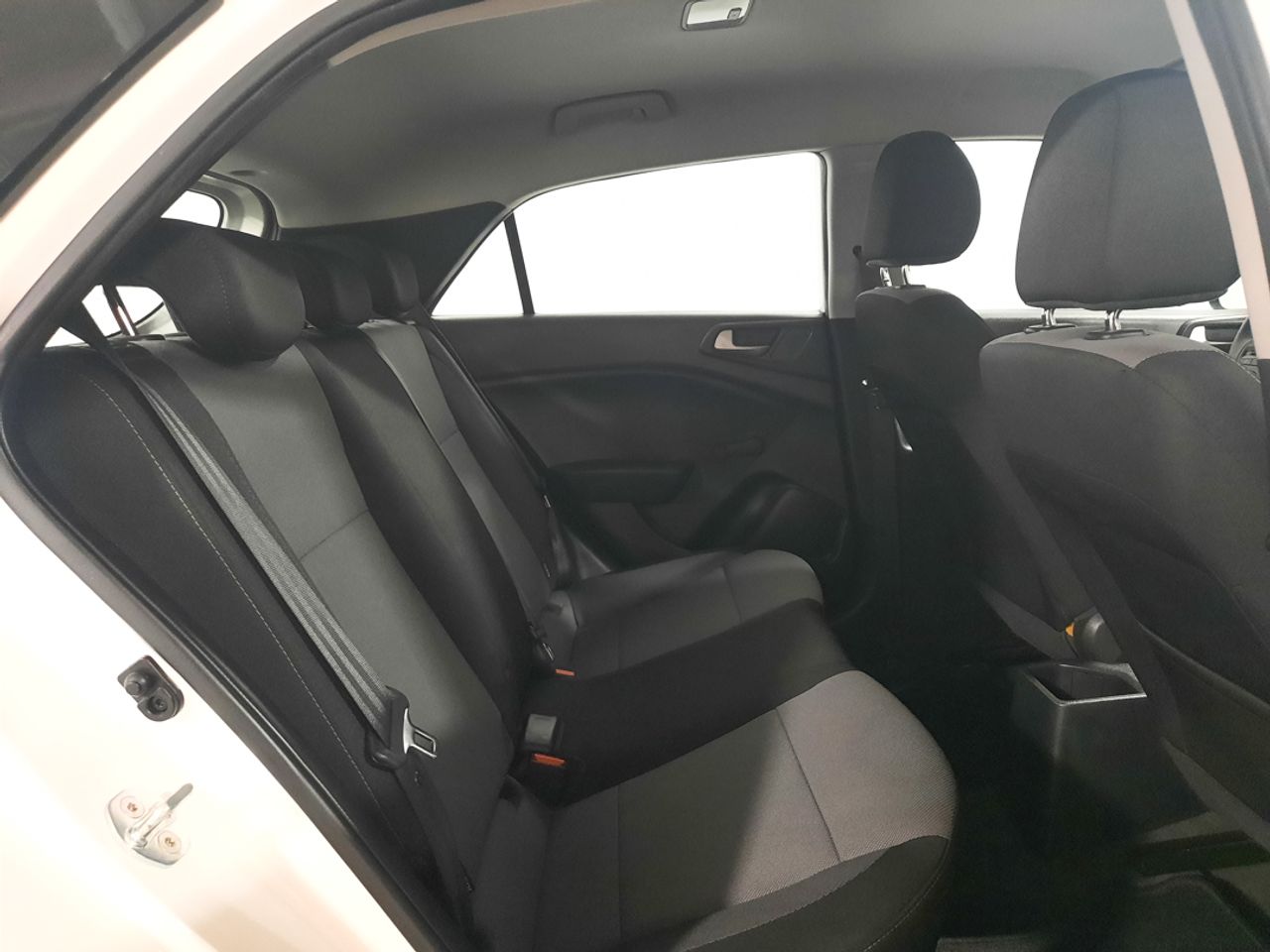 Hyundai i20 i20 1.2 MPI Essence LE  - Foto 2