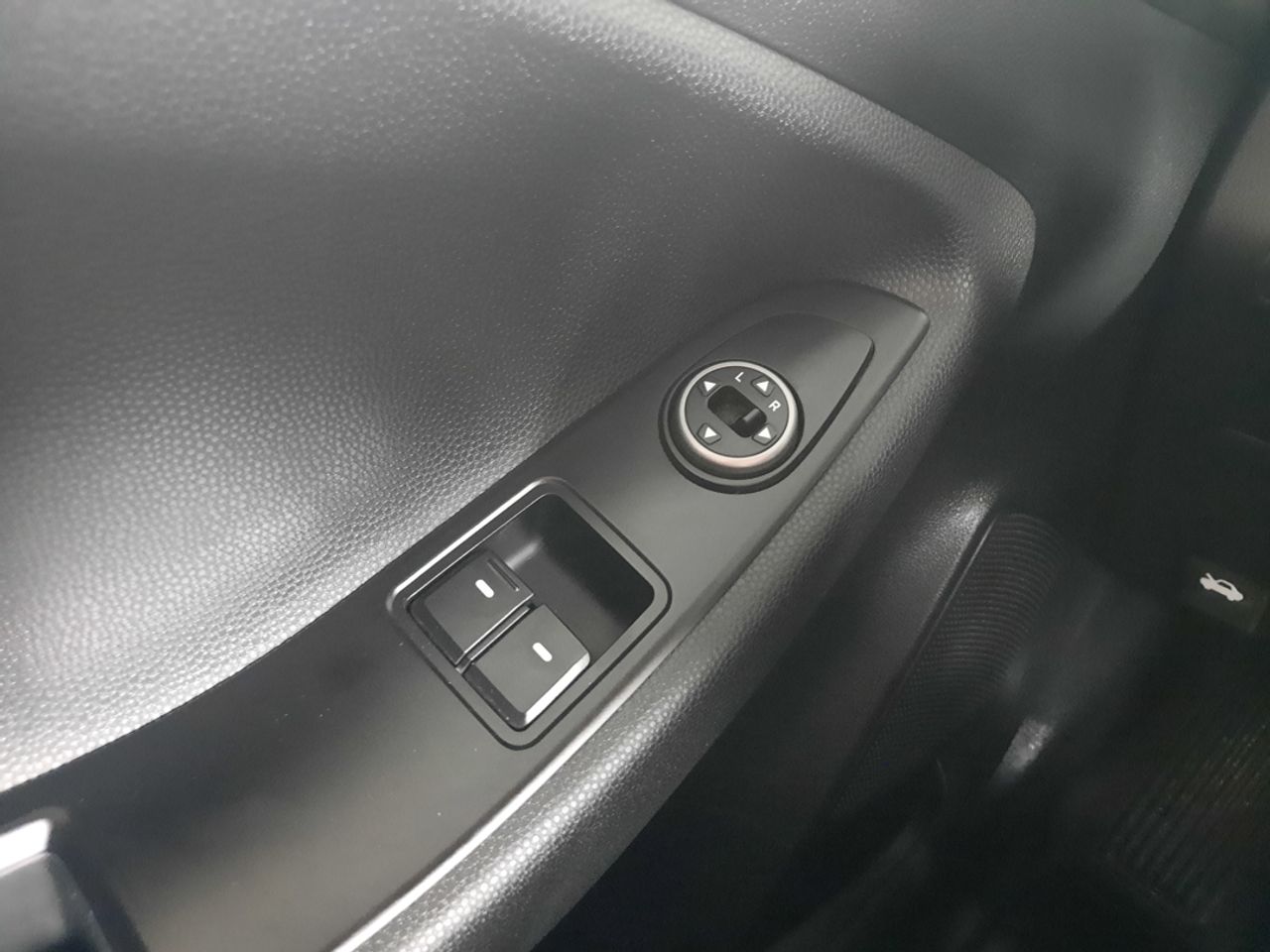 Hyundai i20 i20 1.2 MPI Essence LE  - Foto 2