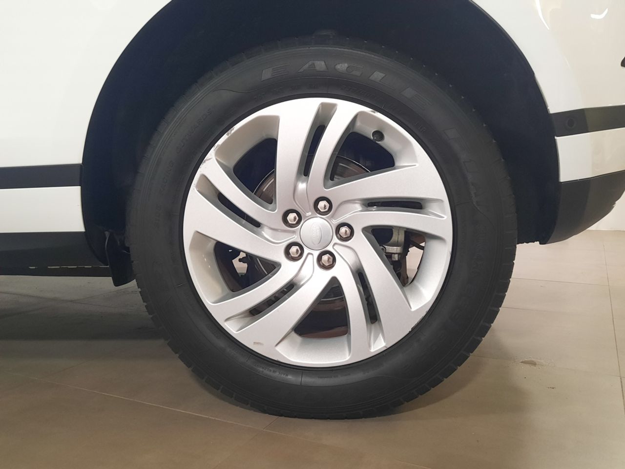 Land-Rover Range Rover Evoque Range Rover Evoque 1.5 I3 MHEV Standard FWD Aut. 160  - Foto 2