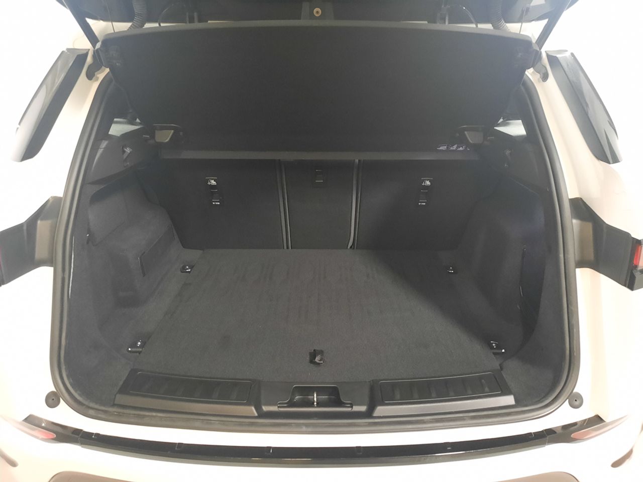 Land-Rover Range Rover Evoque Range Rover Evoque 1.5 I3 MHEV Standard FWD Aut. 160  - Foto 2