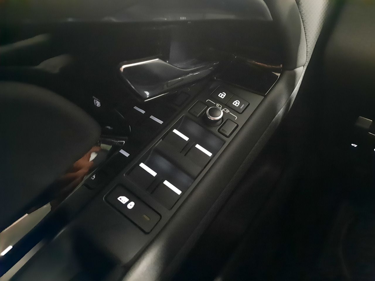 Land-Rover Range Rover Evoque Range Rover Evoque 1.5 I3 MHEV Standard FWD Aut. 160  - Foto 2