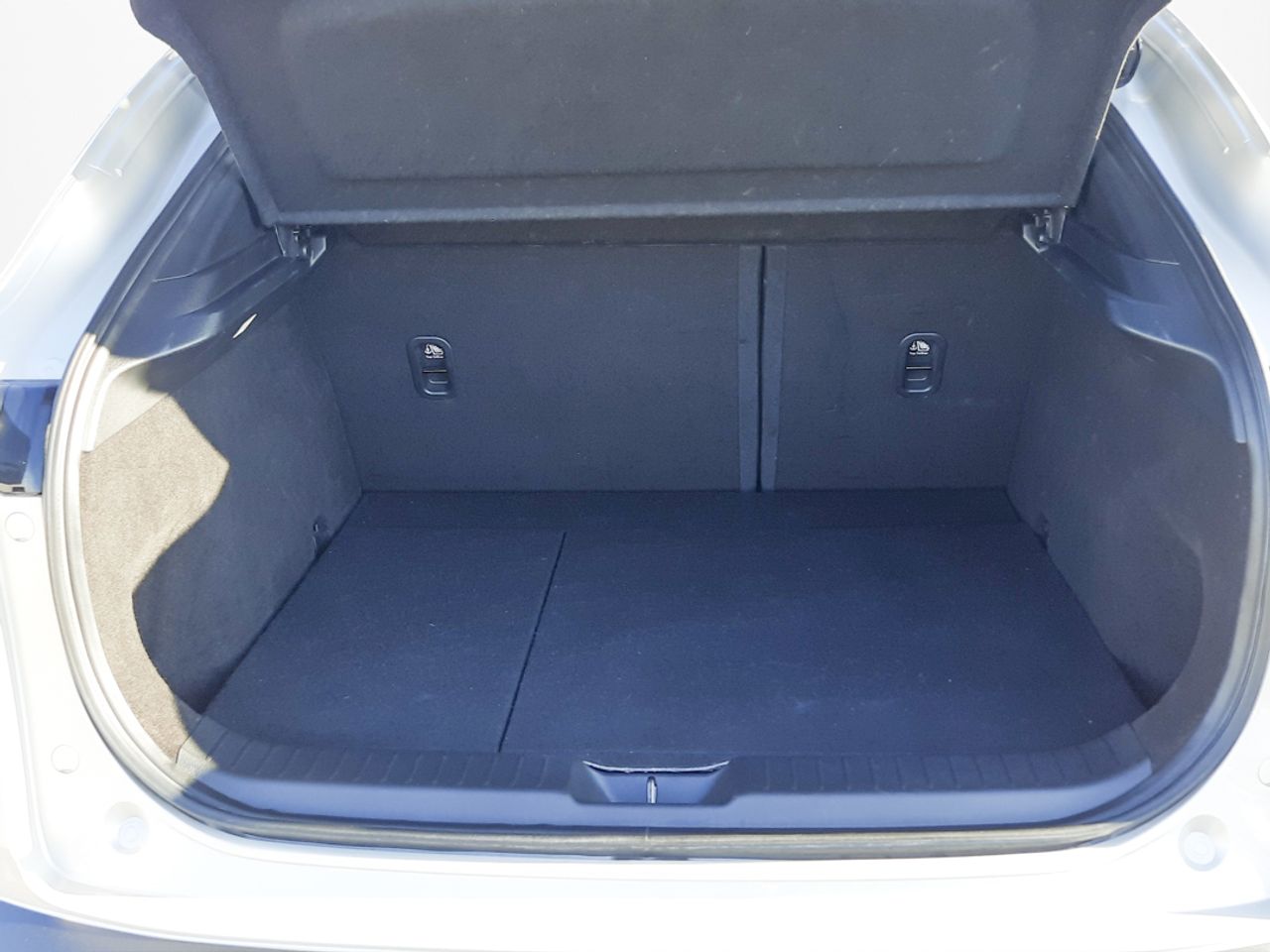 Mazda CX-30 2.0 e-Skyactiv-G Homura FWD Aut. 110kW  - Foto 2