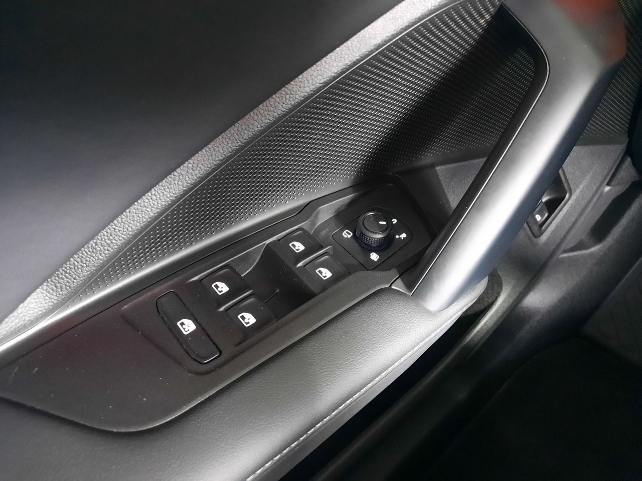 Volkswagen Tiguan Tiguan 1.5 TSI eHybrid Más DSG 150kW  - Foto 2