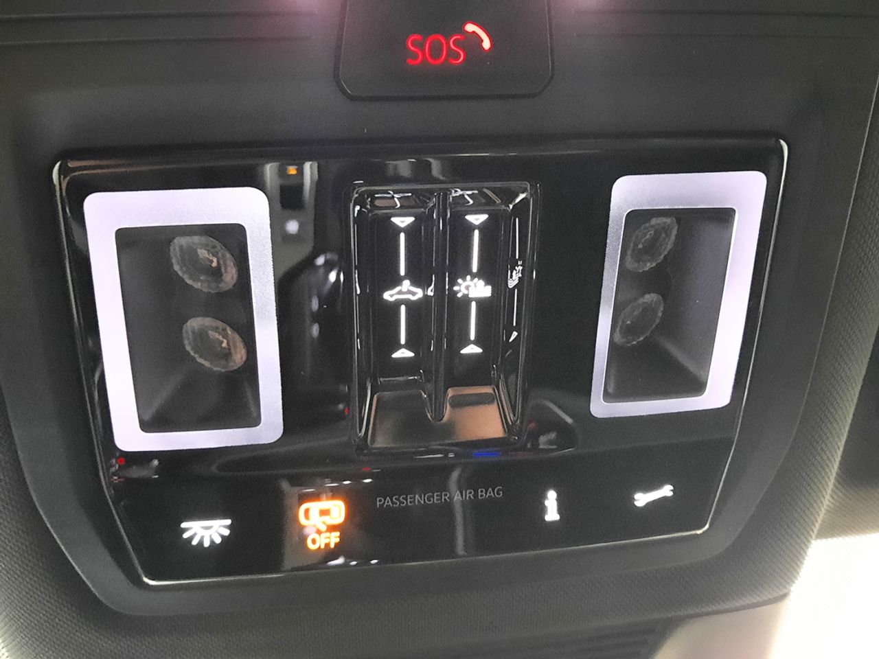 Volkswagen Passat Passat R-Line 1.5 TSI eHybrid 130 kW (177 CV) / 85 kW (115 CV)  Automático DSG 6 vel.  - Foto 2