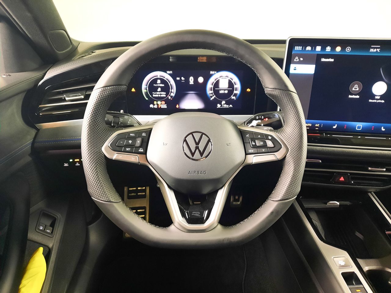 Volkswagen Passat Passat R-Line 1.5 TSI eHybrid 130 kW (177 CV) / 85 kW (115 CV)  Automático DSG 6 vel.  - Foto 2