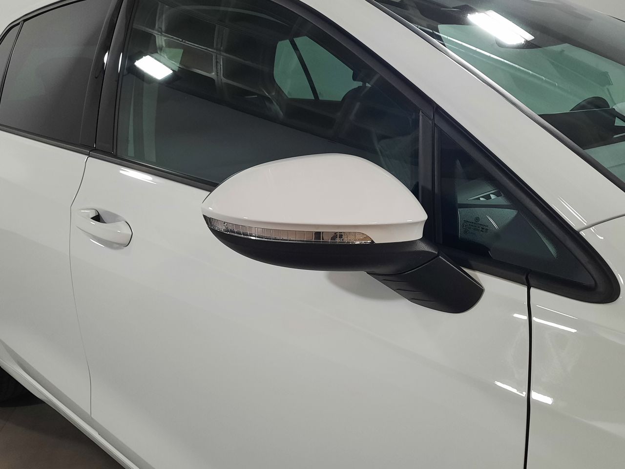 Volkswagen Golf Golf Match 1.5 TSI eHybrid 110 kW (150 CV) / 85 kW (115 CV)  Automático DSG 6 vel.  - Foto 2