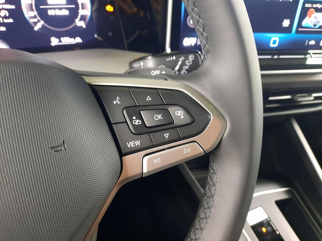 Volkswagen Golf Golf Match 1.5 TSI eHybrid 110 kW (150 CV) / 85 kW (115 CV)  Automático DSG 6 vel.  - Foto 2