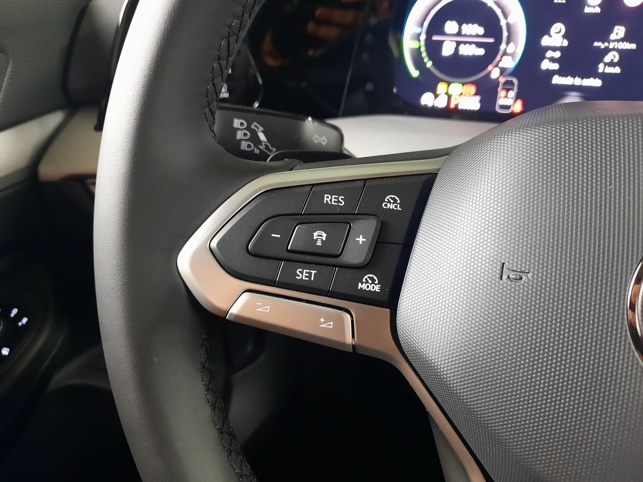 Volkswagen Golf Golf Match 1.5 TSI eHybrid 110 kW (150 CV) / 85 kW (115 CV)  Automático DSG 6 vel.  - Foto 2