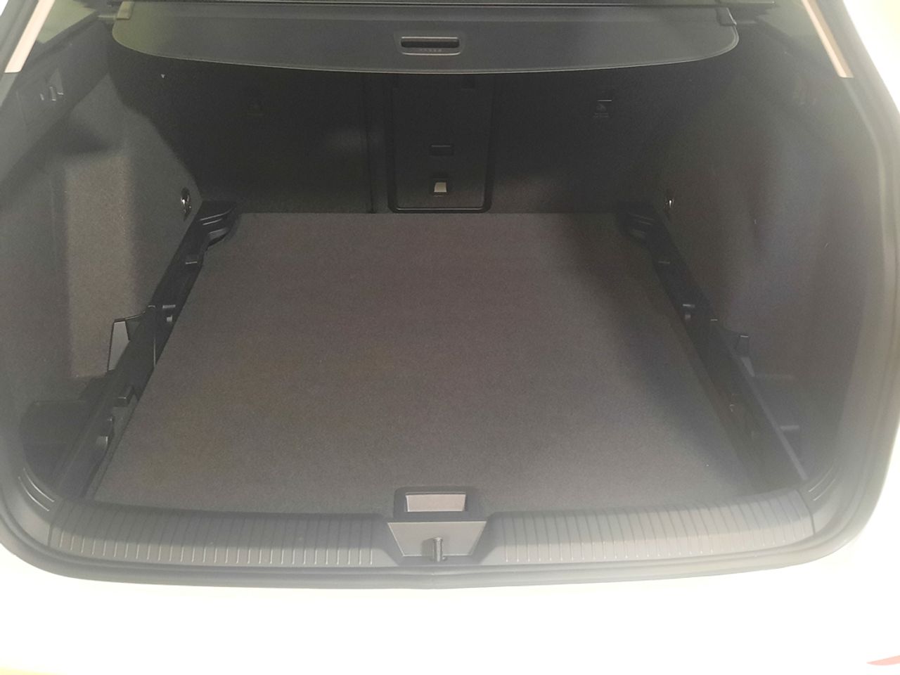 Volkswagen Golf Golf Variant Style 1.5 eTSI 110 kW (150 CV)  Automático DSG 7 vel.  - Foto 2