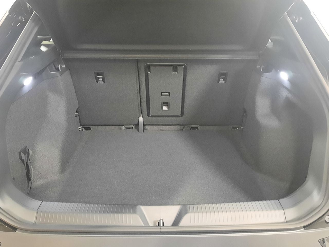 Volkswagen ID.4 ID.4 Pro 210KW 77Kwh  - Foto 2