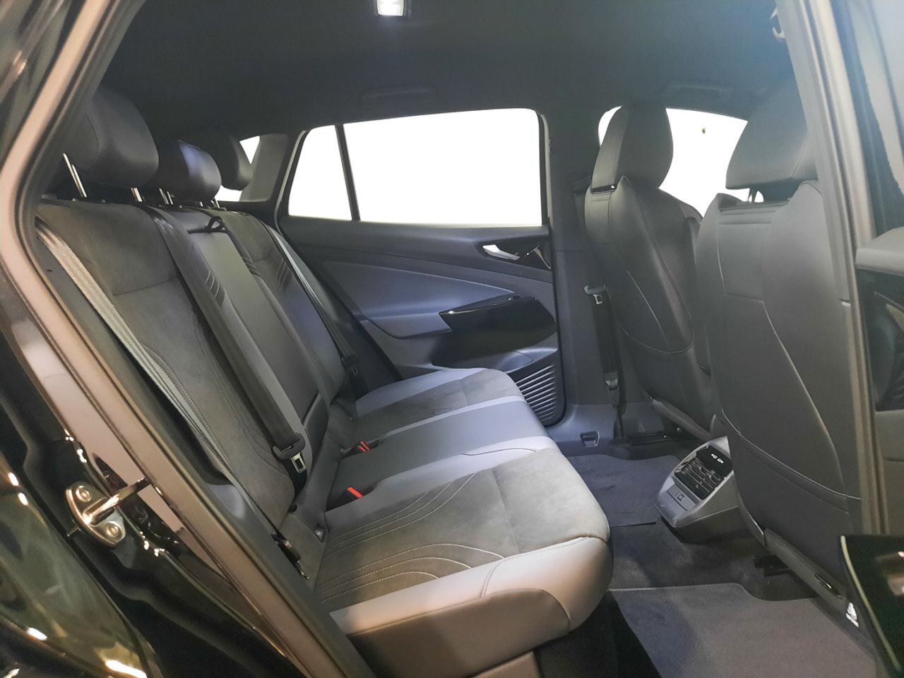 Volkswagen ID.4 ID.4 Pro 210KW 77Kwh  - Foto 2