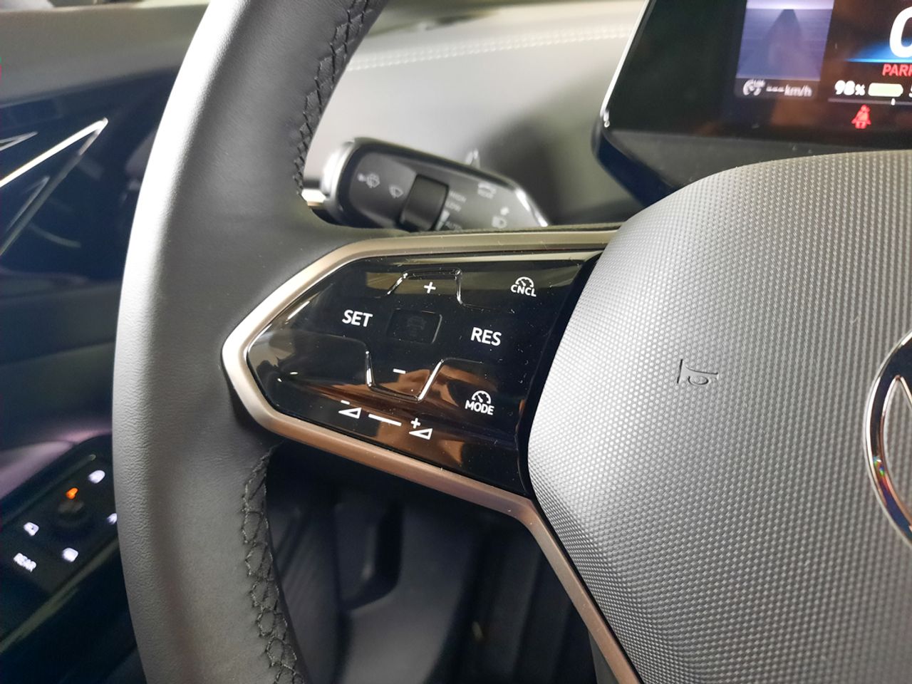 Volkswagen ID.4 ID.4 Pro 210KW 77Kwh  - Foto 2