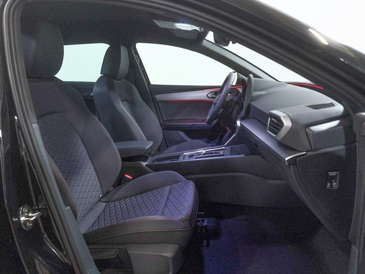 Seat Leon León 1.5 e-Hybrid S&S FR XM DSG-6 204 - Foto 2