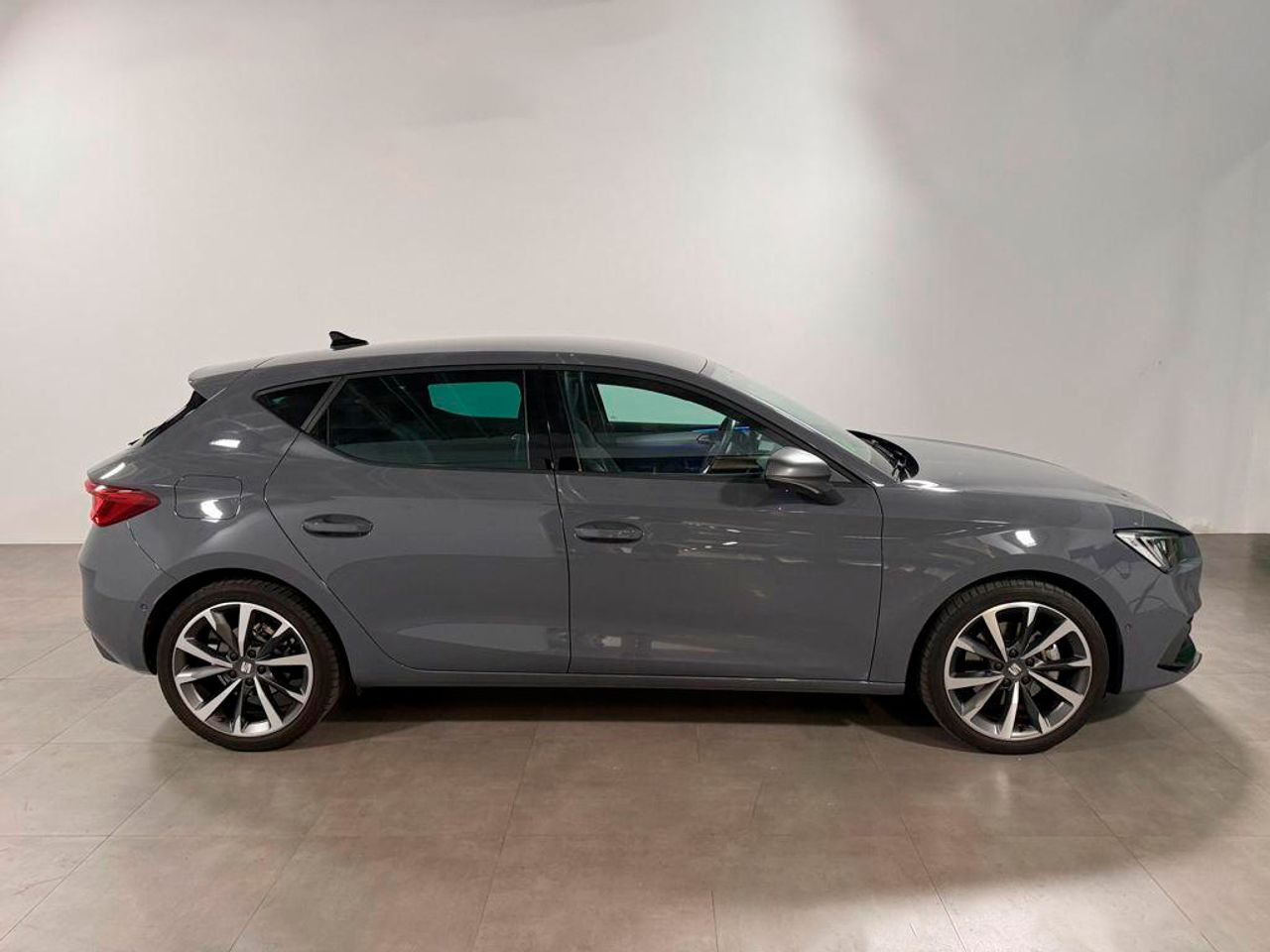 Seat Leon León 1.5 TSI S&S FR XS 130 - Foto 2