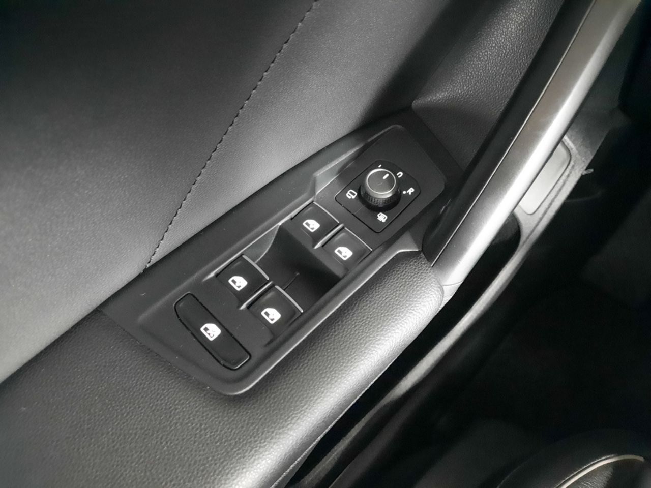 Volkswagen Tiguan Tiguan 2.0 TSI Sport 4Motion DSG 140kW - Foto 2