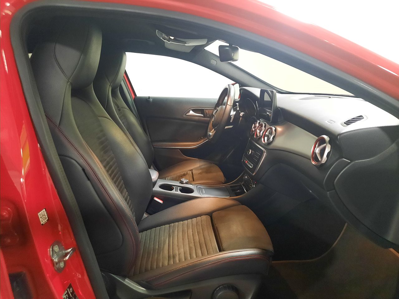 Mercedes Clase GLA GLA 200d 7G-DCT - Foto 2