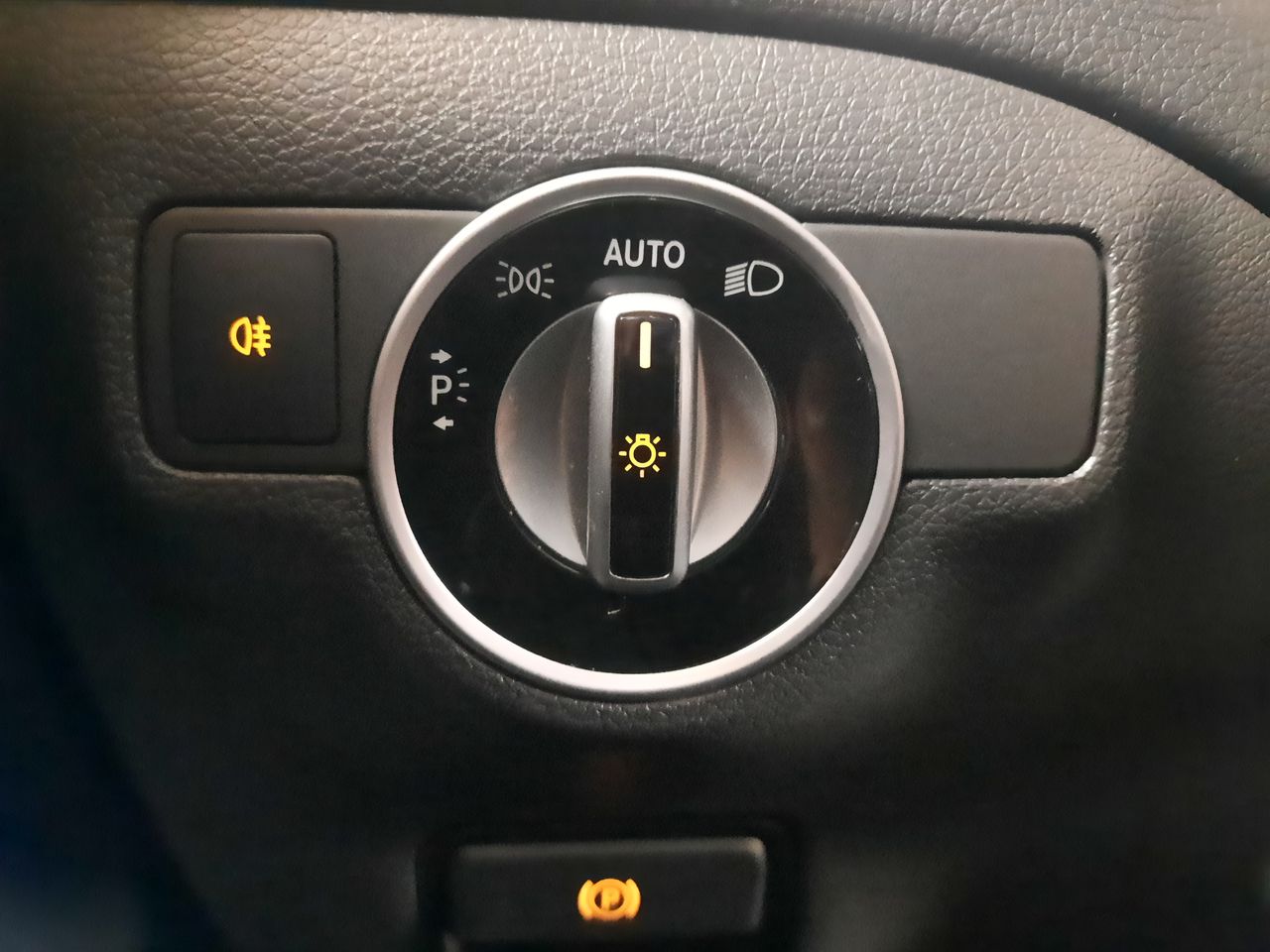 Mercedes Clase GLA GLA 200d 7G-DCT - Foto 2