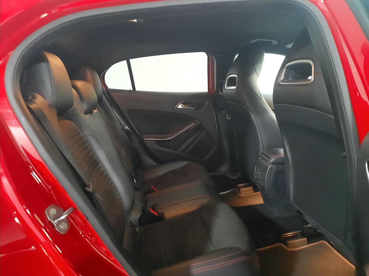 Mercedes Clase GLA GLA 200d 7G-DCT - Foto 2