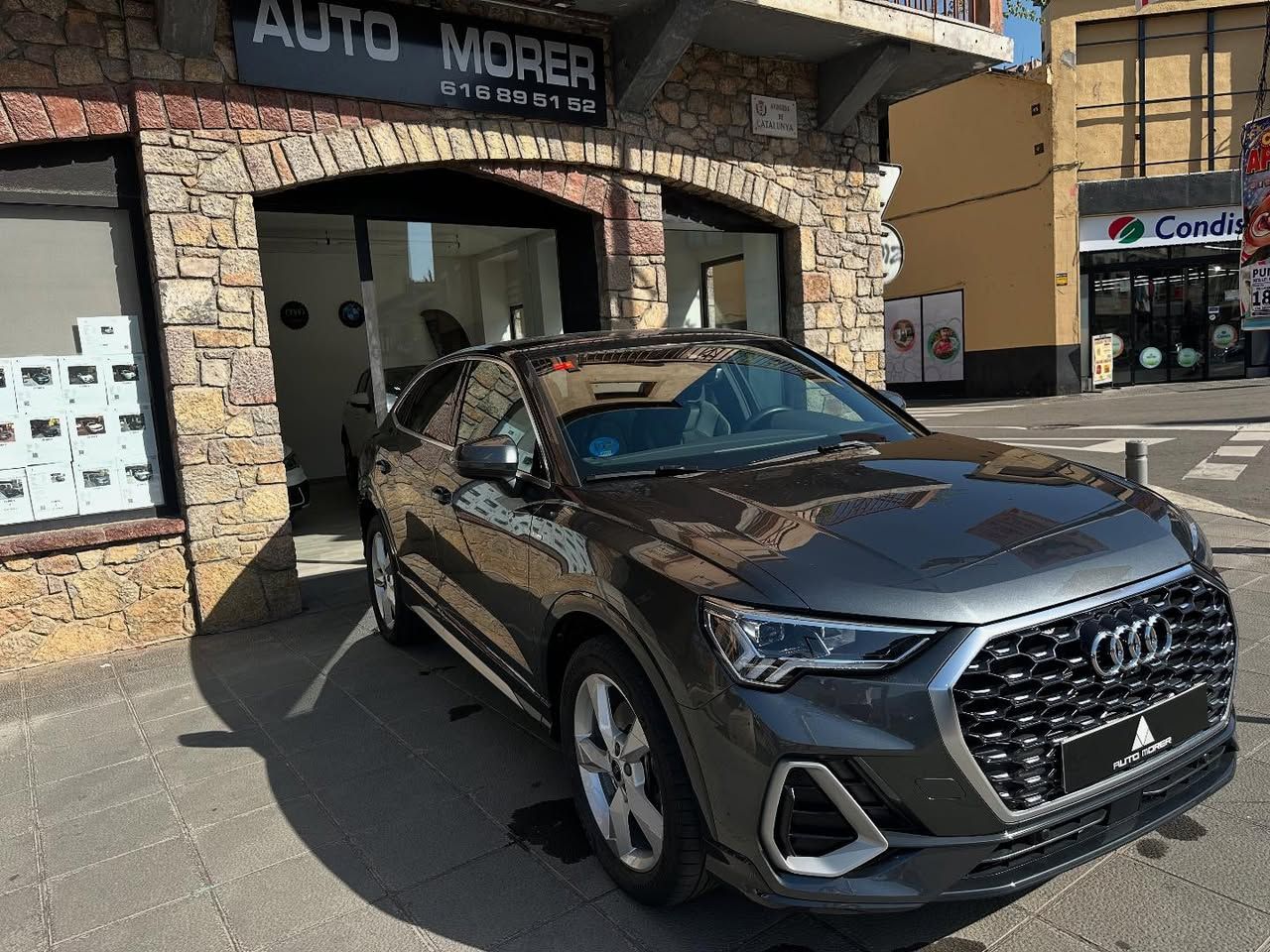 audi q3 2021 /
