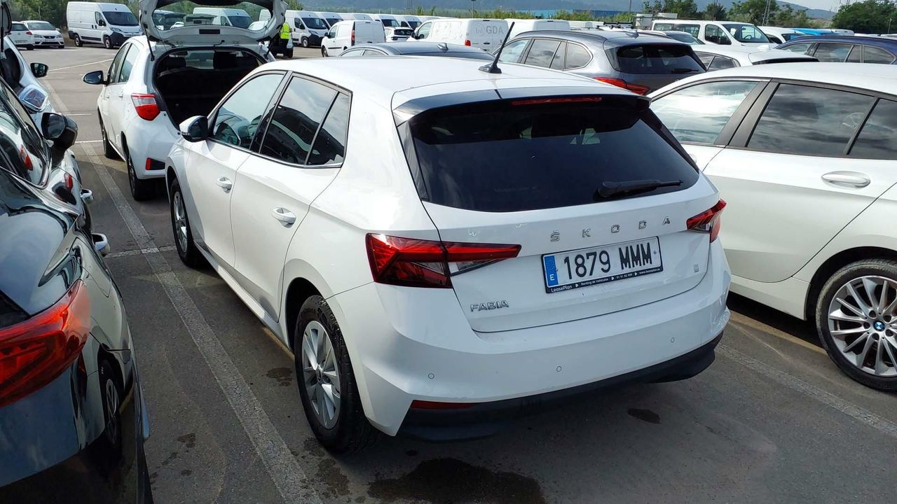 skoda fabia 2023 / foto grande (2)