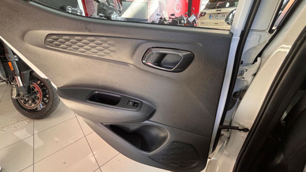 Hyundai i10 1.0 Klass - foto 11