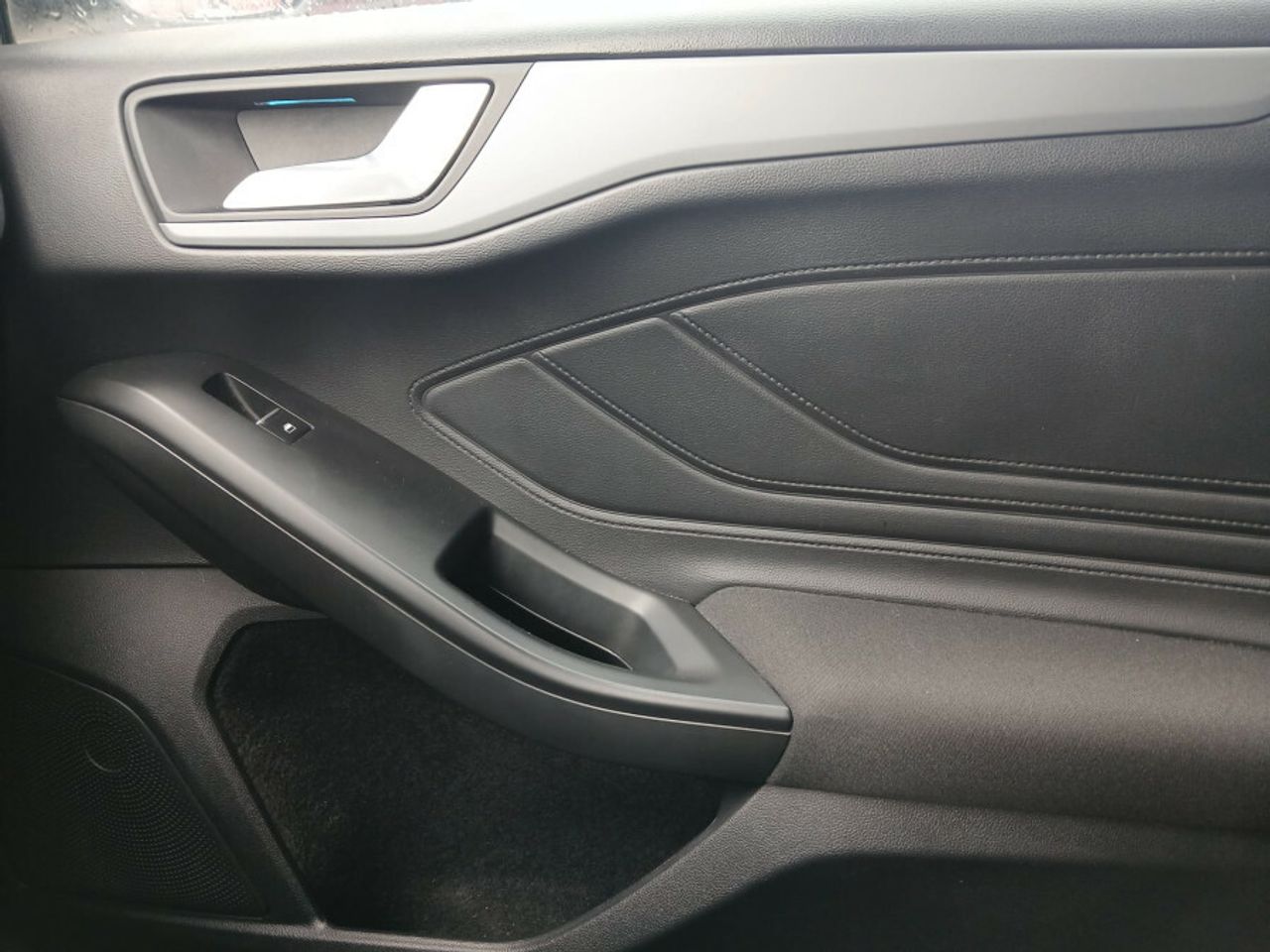 Ford Focus 1.0 Ecoboost MHEV 114kW Active - foto 23