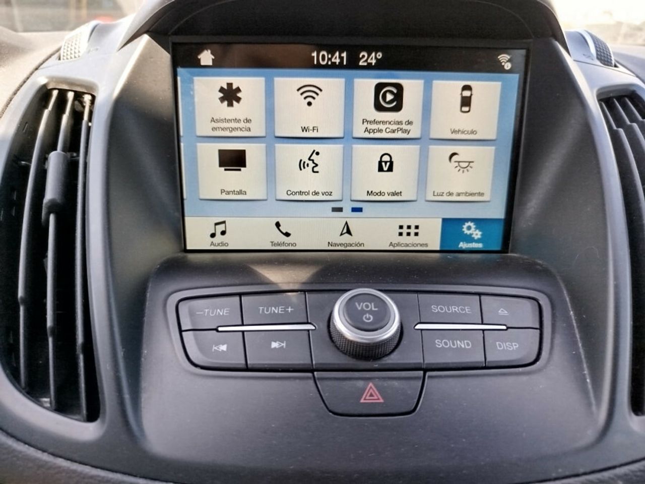 Ford Kuga 2.0 TDCi 110kW 4x2 ASS STLine - foto 21