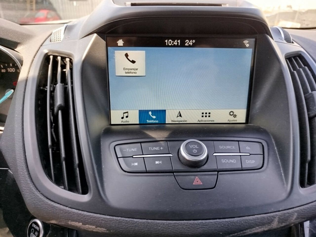 Ford Kuga 2.0 TDCi 110kW 4x2 ASS STLine - foto 25