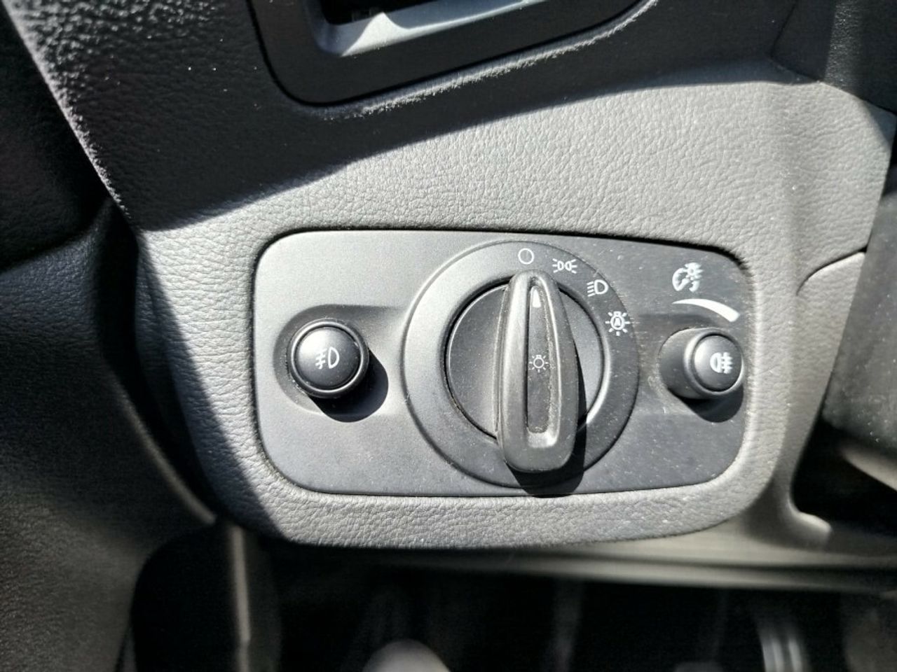 Ford Kuga 2.0 TDCi 110kW 4x2 ASS STLine - foto 28