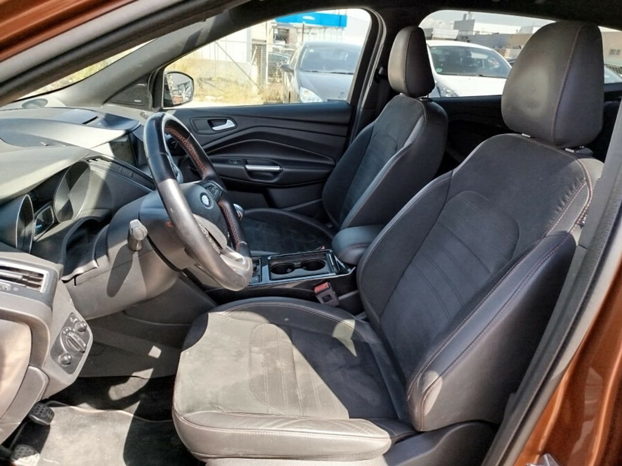 Ford Kuga 2.0 TDCi 110kW 4x2 ASS STLine - foto 16