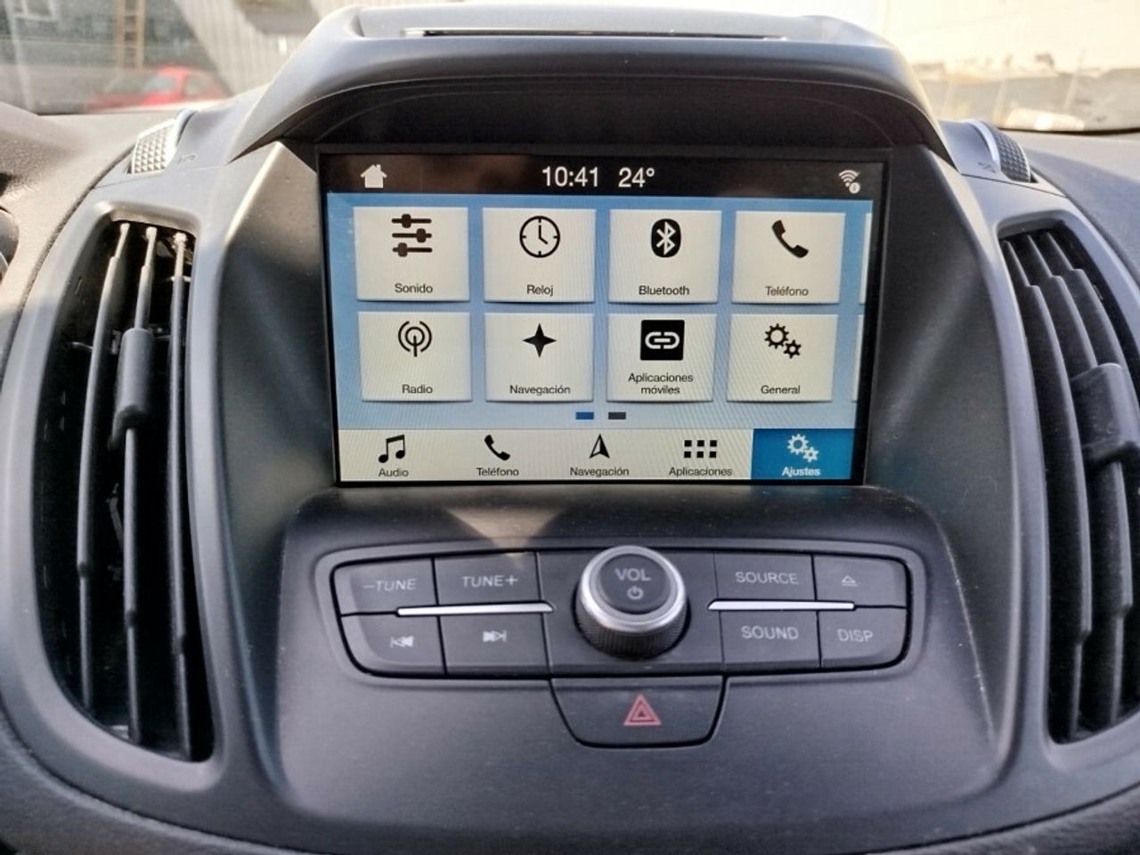 Ford Kuga 2.0 TDCi 110kW 4x2 ASS STLine - foto 22