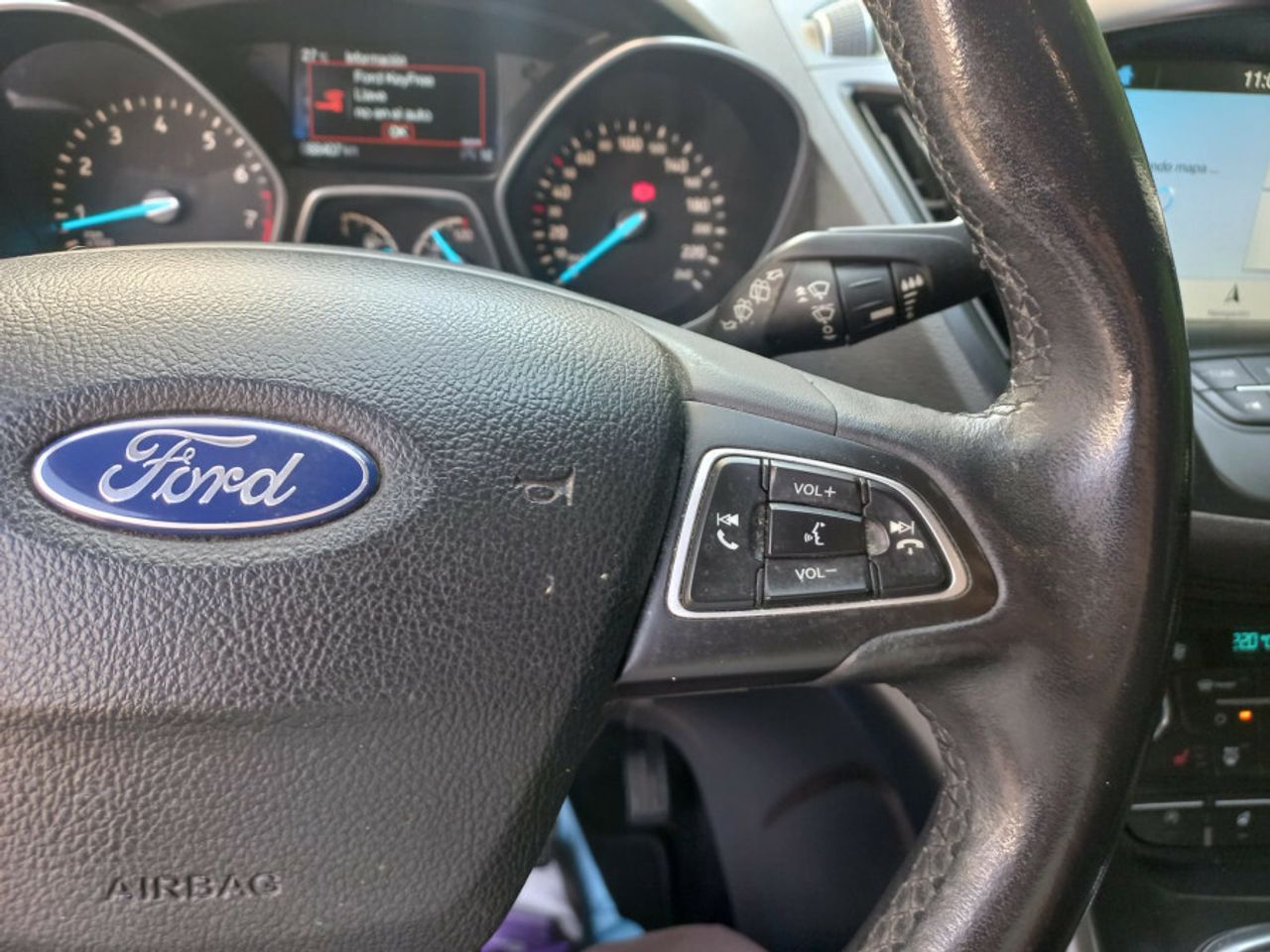 Ford Kuga 1.5 EcoBoost 88kW ASS 4x2 Titanium - foto 18