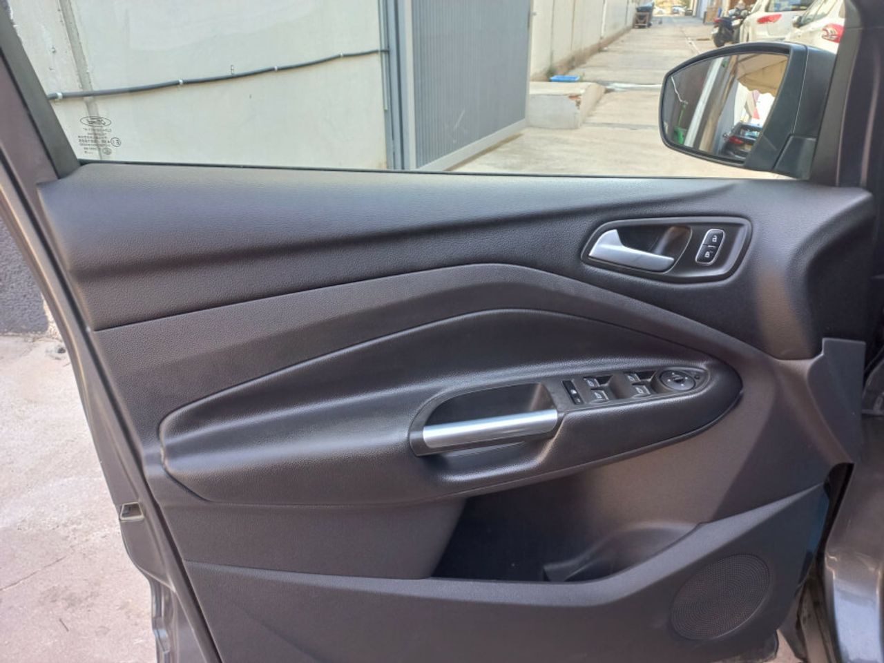 Ford Kuga 1.5 EcoBoost 88kW ASS 4x2 Titanium - foto 21