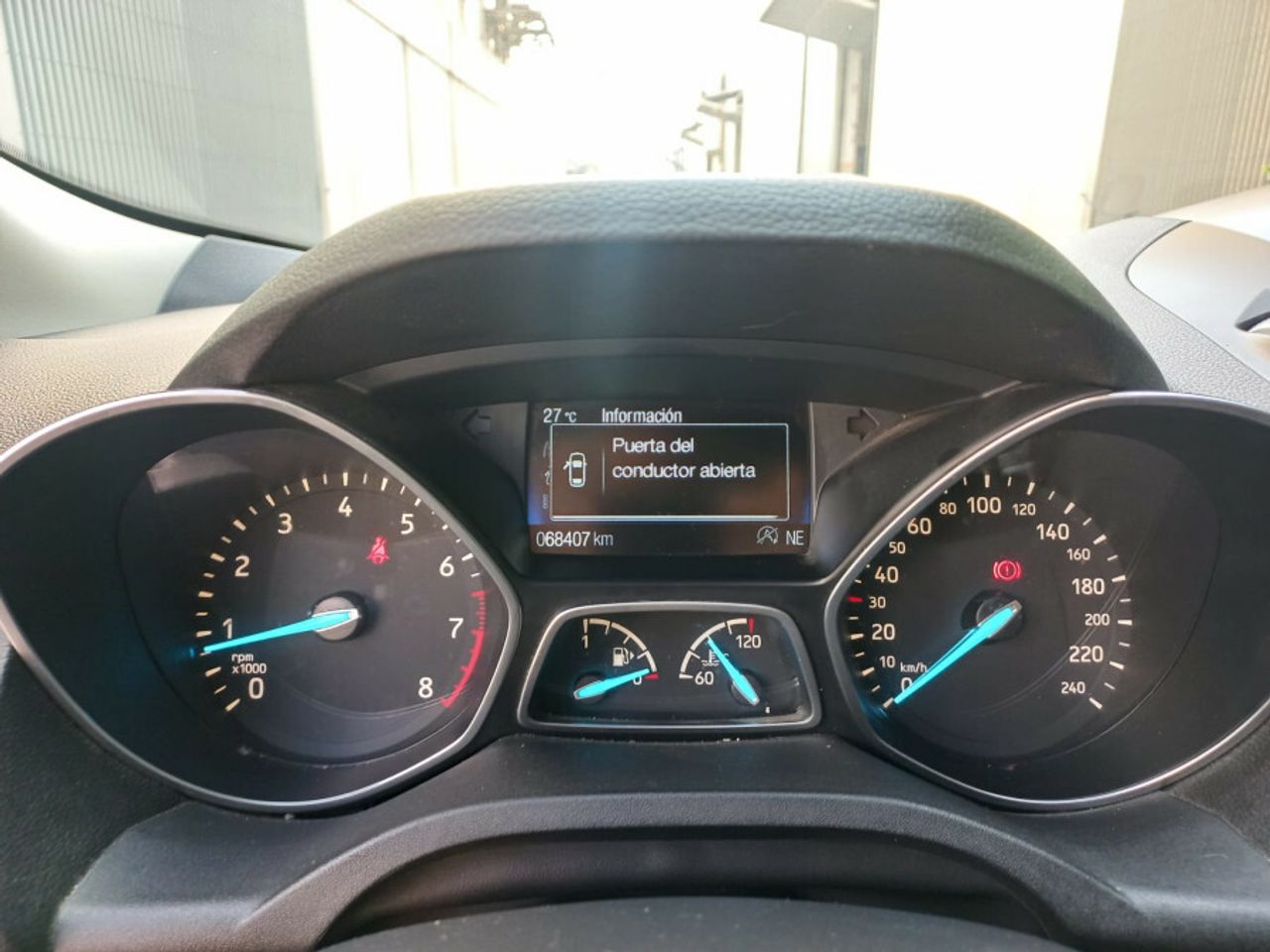 Ford Kuga 1.5 EcoBoost 88kW ASS 4x2 Titanium - foto 16