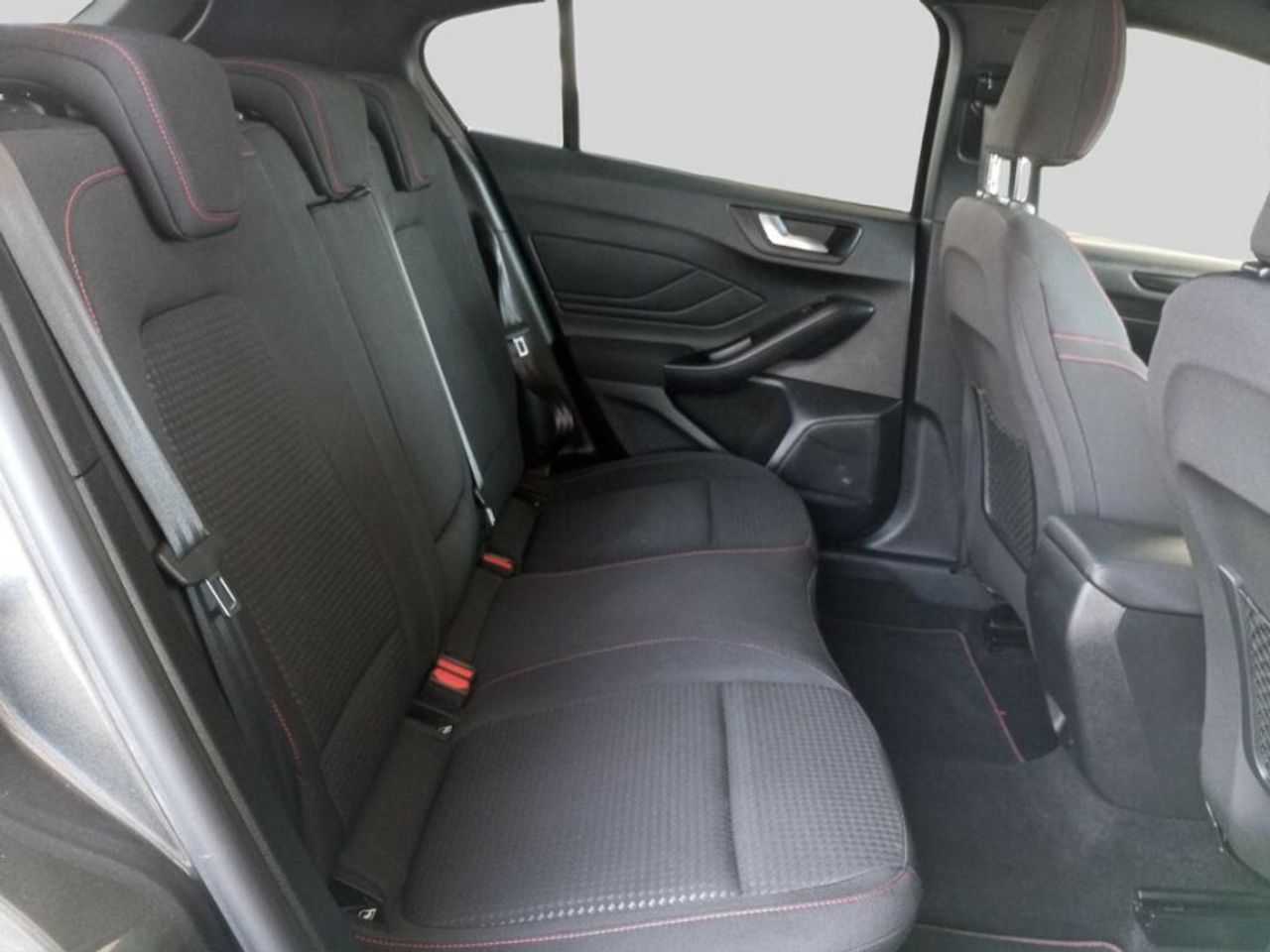 Ford Focus 1.0 Ecoboost 92kW STLine - foto 8