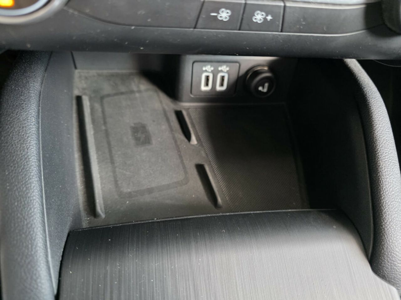 Ford Kuga Titanium 2.5 Duratec FHEV 140kW Auto - foto 29