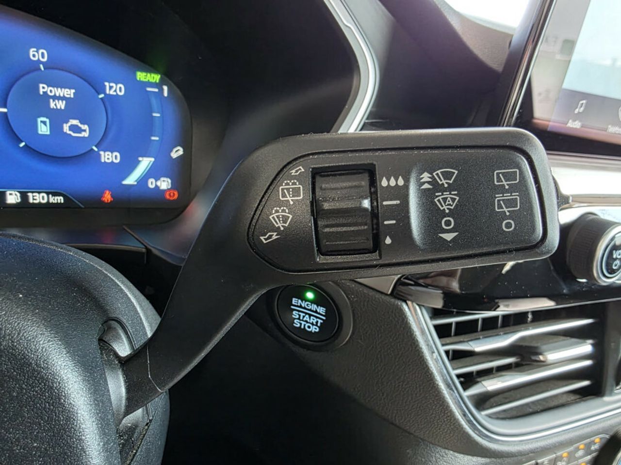 Ford Kuga Titanium 2.5 Duratec FHEV 140kW Auto - foto 23