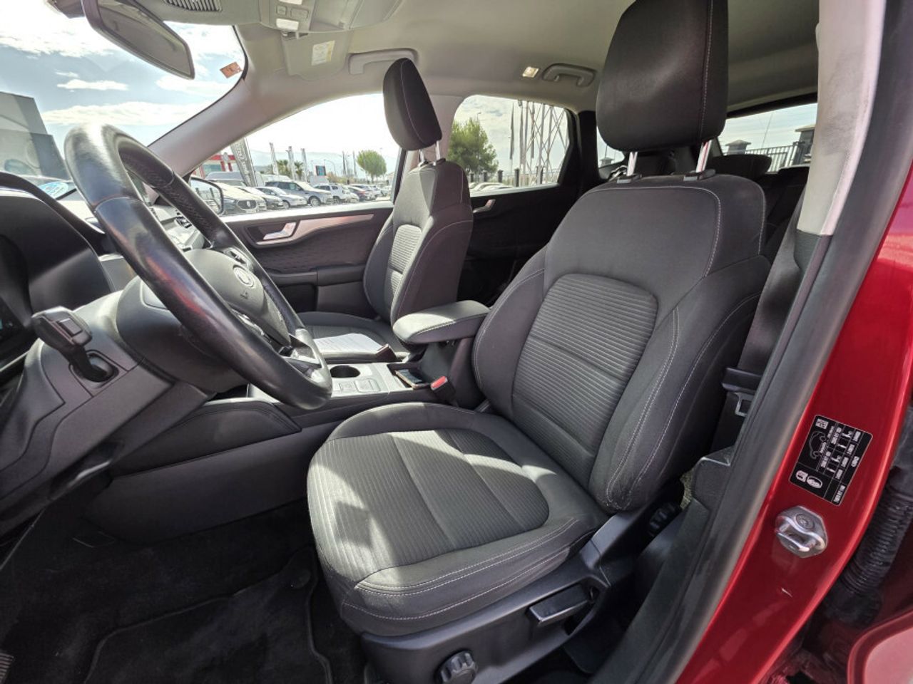 Ford Kuga Titanium 2.5 Duratec FHEV 140kW Auto - foto 17