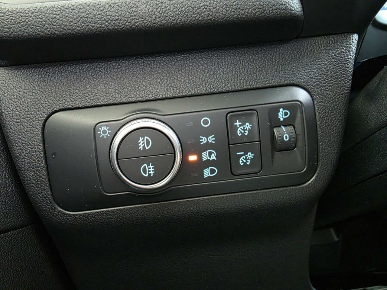 Ford Kuga Titanium 2.5 Duratec FHEV 140kW Auto - foto 25